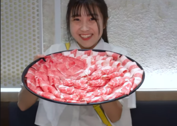 肉最多的肉多多火鍋店！爆炒石頭超香超好吃！？