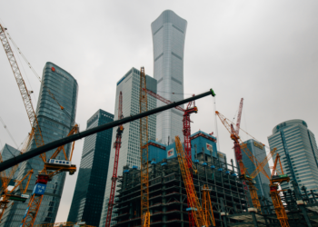 5.4兆交屋潮壓境-資金缺口浮現-房市進入「拼貸款」時代