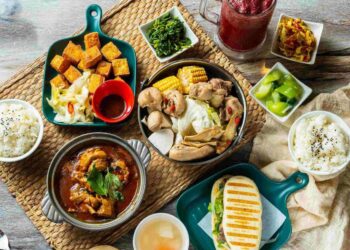 台中東區復古茶館 小火鍋、手搖飲都有