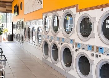 斜槓人生新選擇 自助洗衣創業崛起