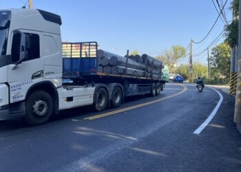 橋頭科學園區聯外道路升級-筆秀東路鋪設中鋼爐石提升耐久性