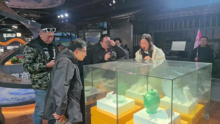 兩岸媒體參訪千禧年古城玉林 農商文旅突圍與科技蝶變 兩岸媒體參訪千禧年古城玉林-農商文旅突圍與科技蝶變