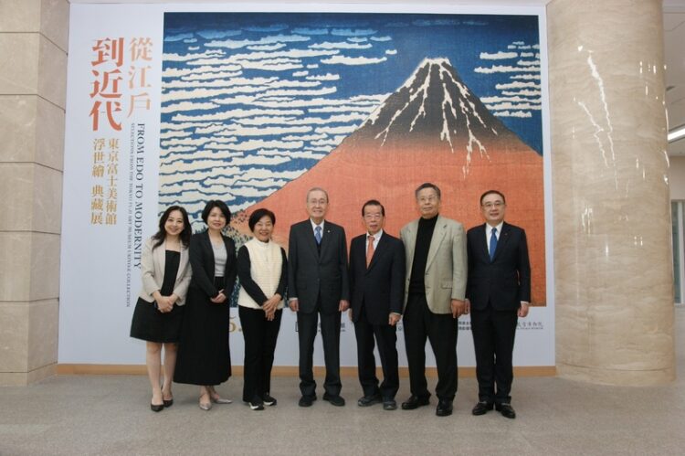 前台東縣長鄺麗貞與前高雄市長謝長廷 分別參訪浮世繪展 前台東縣長鄺麗貞與前高雄市長謝長廷-分別參訪浮世繪展