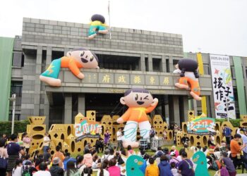 屏縣府變身童趣樂園-萬名親子嗨翻全場