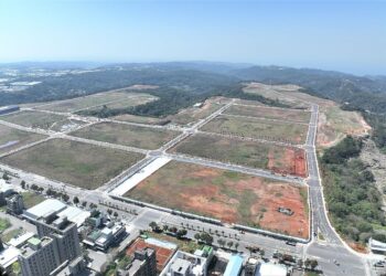 q1建商「彎道加速」爆買土地443億-季增82％