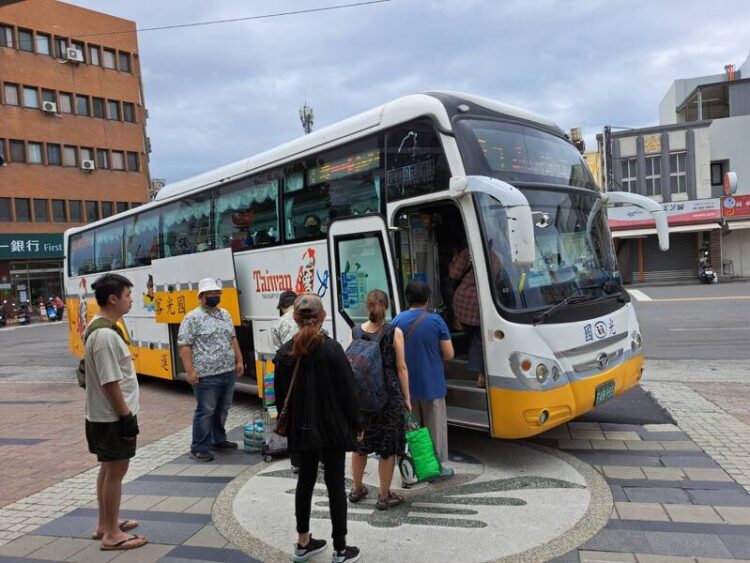 假期出遊首選 搭台灣好行「EASY GO 暢遊無憂」 假期出遊首選-搭台灣好行「easy-go-暢遊無憂」