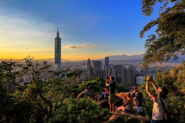 英國《time-out》公佈：女性數位遊牧移居最安全的城市是台北！