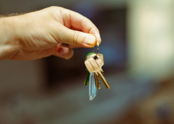 房價反轉期現「斡旋即成交」-首購者敏感度低釀糾紛-專家籲強化議價與契約認知