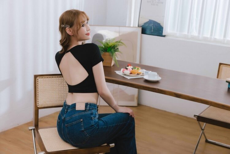 easy-shop首度合作品牌好友「短今」燃爆夏日時尚！「banana-pie」bra-top-強勢預購中