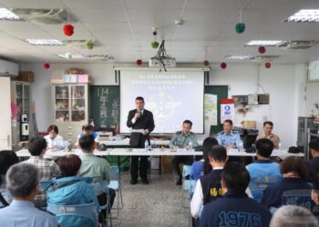 立委赴志航基地考察-肯定空軍捍衛領空辛勞