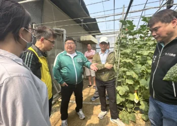 嘉義極光卡蜜拉災損近9成-蔡易餘勘災設法解困