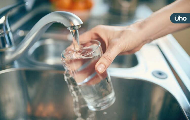 長期喝逆滲透、純水,恐致骨質疏鬆?營養師1表揭「水質鈣含量」破迷思 長期喝逆滲透、純水,恐致骨質疏鬆?營養師1表揭「水質鈣含量」破迷思