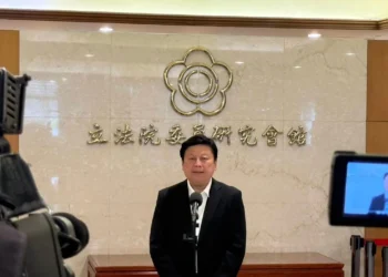 陸配補件風暴-傅崐萁要求政府條列式公告-人民有所依循