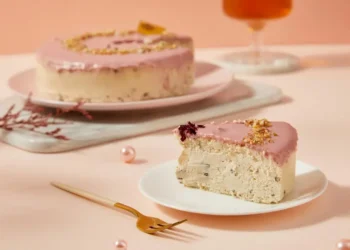母親節不只送康乃馨-這款桂蜜情深乳酪蛋糕才是媽咪最想收到的浪漫禮物
