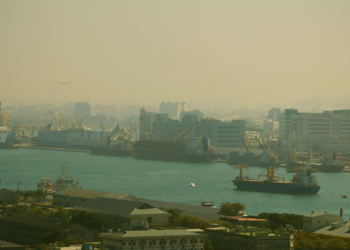 臺股若續崩-房市恐引爆「斷頭潮」-專家示警：留心逾放比動向