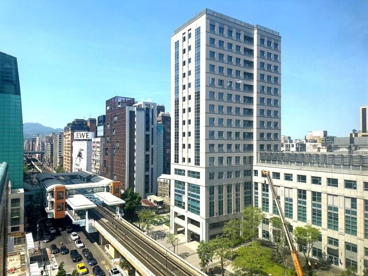 差一站房價少很多!這2站捷運僅5分鐘「單坪差近35萬」 差一站房價少很多!這2站捷運僅5分鐘「單坪差近35萬」