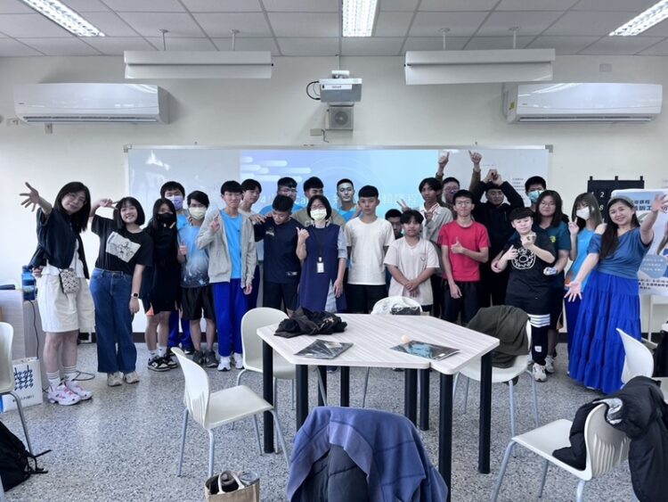 樹科大行銷系攜手王松男教育基金 「網紅培訓工作坊」旗農登場 樹科大行銷系攜手王松男教育基金-「網紅培訓工作坊」旗農登場