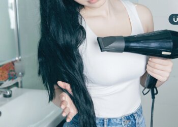 洗完頭「直接吹頭髮」大錯特錯！必學「吹髮4招」改用這模式不傷髮質