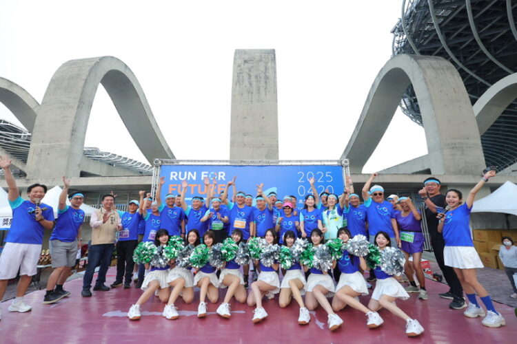 run-for-future-第四屆-順發×港都公益路跑-20國家地區跑者破五千人參加-逾40位企業家領跑