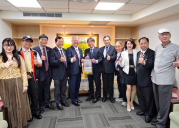 川普對等關稅重創全球經濟，重整供應鏈帶來危機與商機，世界簡姓宗親總會關注臺灣農業金融應對策略