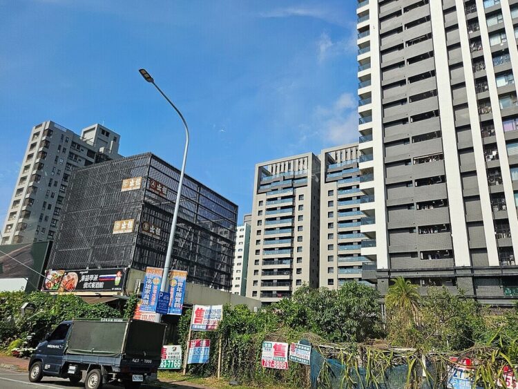 出價比樓下高!他下斡旋「屋主噴太低」 網曝時機不對:再等等 出價比樓下高!他下斡旋「屋主噴太低」-網曝時機不對:再等等