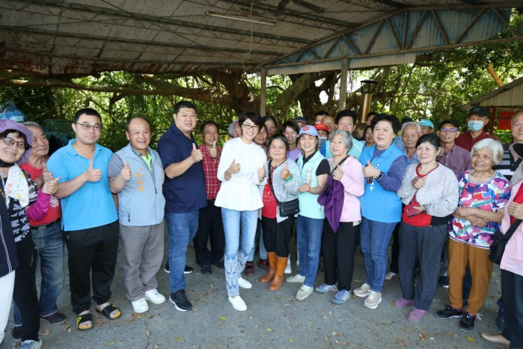 許縣長會勘水里集集野溪道路 公園核定逾1,400萬改善 許縣長會勘水里集集野溪道路-公園核定逾1,400萬改善