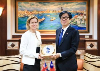 英國在台辦事處包瓊郁代表拜會陳其邁-雙方盼促進台英產業、教育合作