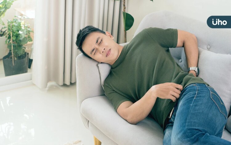 跌坐後屁股一坐就痛,小心「坐骨結節」受傷!復健科醫揭5大解方 跌坐後屁股一坐就痛,小心「坐骨結節」受傷!復健科醫揭5大解方