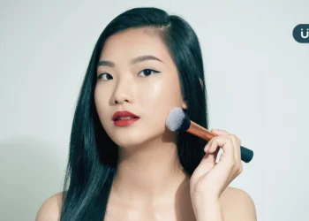 粉底液該怎麼挑，才能提高遮瑕力？彩妝師授「6觀念」讓毛孔瞬間隱形