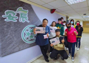 高雄長照機構哪家好？新興區日照中心結合蒙特梭利打造樂齡長照