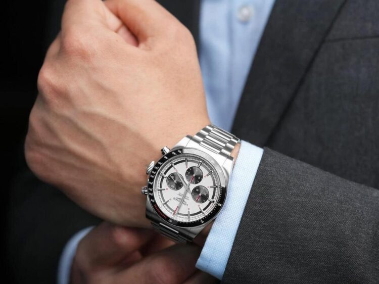 台南中西區老字號鐘錶行 細細品味與時間對話