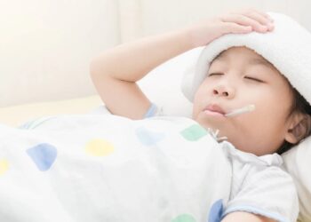 腸病毒升溫！醫師提醒：盡快打疫苗、辨識早期症狀是預防重症關鍵