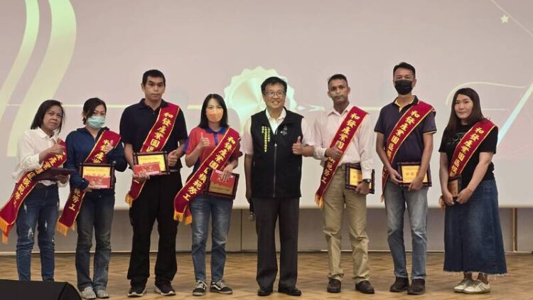 高雄市和發產業園區慶祝五一勞動節表揚42位模範勞工