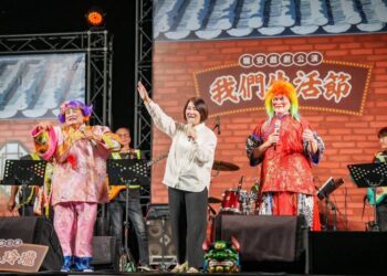 鐵獅玉玲瓏嗨進萬丹-5000名鄉親擠爆「2025我們生活節」現場