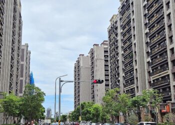 「兩大衝擊」房市後遺症出現？專家：不排除房價「跌到這程度」