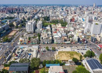 嘉市民族國小都更二期「教部不參與」-市府剔除土地持續招商