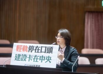 嘉義輕軌成政治修羅場- -卓揆承諾但交通部翻案-地方炸鍋！