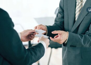 社交場合只會換名片？溝通教練「5方法」成功建立人脈：多準備故事