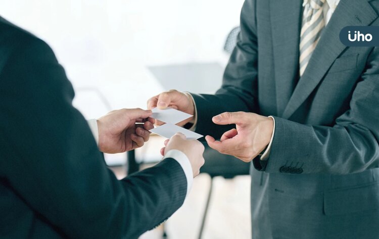 社交場合只會換名片?溝通教練「5方法」成功建立人脈:多準備故事 社交場合只會換名片?溝通教練「5方法」成功建立人脈:多準備故事