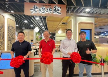 從台北拌到獅城！老媽拌麵新加坡首店開幕，端出台灣味道的新篇章