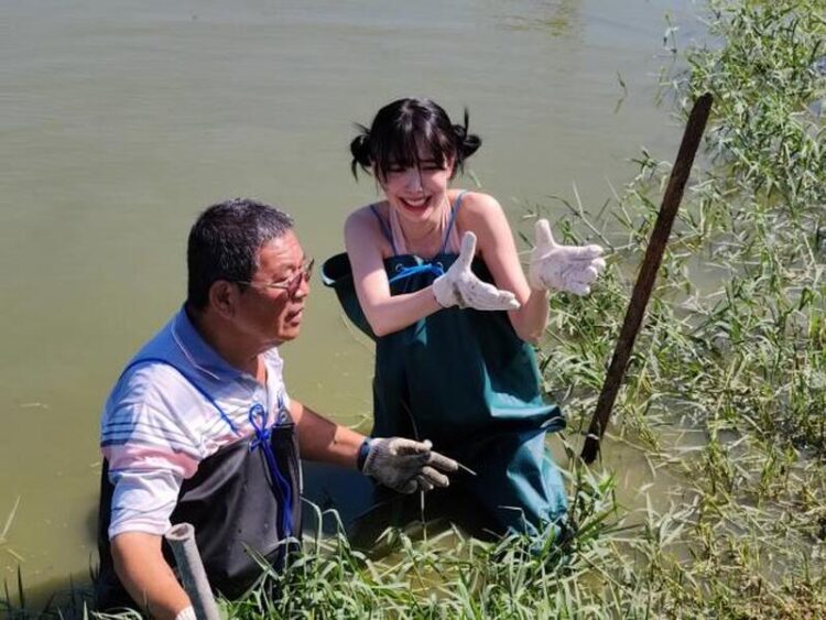 南韓女星尹到怡台南品嚐台灣鯛 與黃偉哲共煮家常菜 南韓女星尹到怡台南品嚐台灣鯛-與黃偉哲共煮家常菜