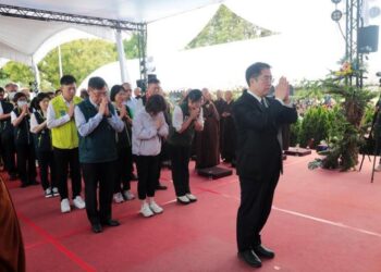 白河大仙寺傳證法師圓寂-國策顧問康銀壽代表總統頒發褒揚令-台南市長黃偉哲致贈卓越市民表揚狀