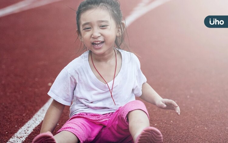 孩童常失神發呆、動作突然中止⋯當心是癲癇警訊！醫揭「常見5症狀」