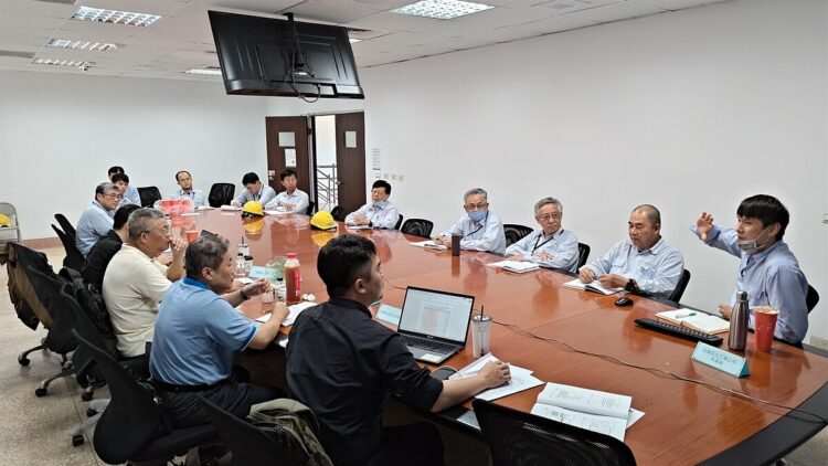 碳費元年!高市首創「自主減量計畫輔導團」 進廠助企業取得優惠費率 碳費元年!高市首創「自主減量計畫輔導團」-進廠助企業取得優惠費率