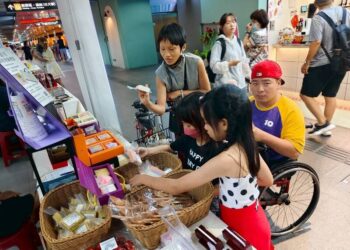 蕾特媽咪皂工坊參與-亮地方「幸福滿市集」 溫馨展攤獲得更多支持