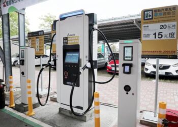 南市推動「區區有快充站」首批充電站啟用