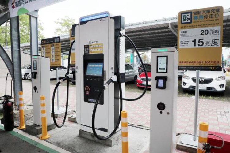 南市推動「區區有快充站」首批充電站啟用