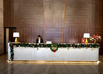 入住旅館竟要實名登記？真相曝光！依法登記身分證、保存六個月合法可查