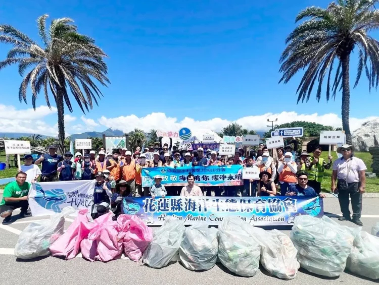 九河分署攜手全民淨灘 清理海岸漂流木及廢棄物 保護海洋重現美麗風貌 九河分署攜手全民淨灘 清理海岸漂流木及廢棄物 保護海洋重現美麗風貌