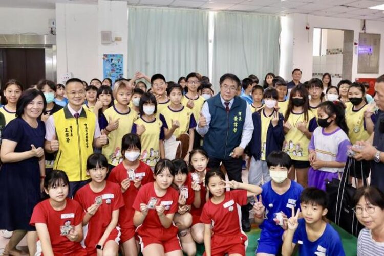 南市未滿6歲兒童塗氟利用率六都第一 鼓勵小朋友養成潔牙好習慣